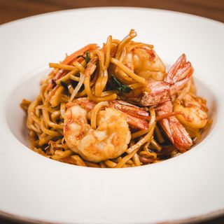 20a. Nudle sa gamborima, spanaćem, povrćem i soja sosom