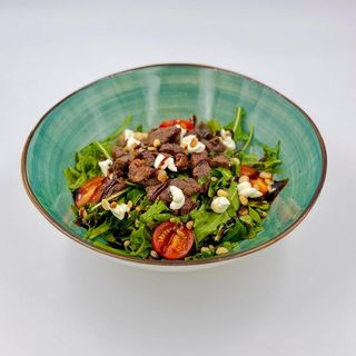 Рукколы с овощами