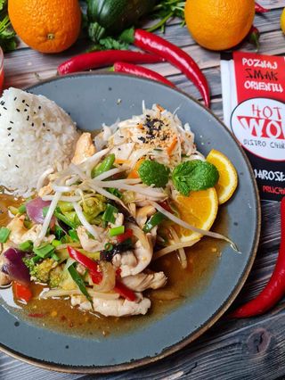 Kurczak na ostro średnio pikantne pół porcji