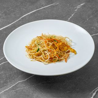 Spaghetti di riso con verdure