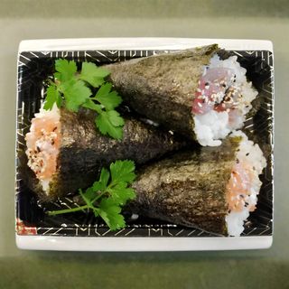 10.Salmão e Atum em Peças