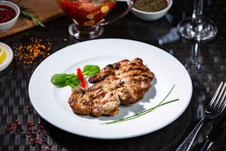 Ceafa de porc la gratar