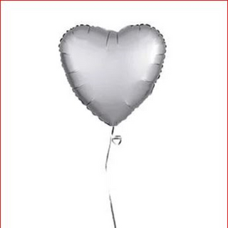 ვერცხლისფერი გულის ფორმის ფოლგირებული ბუშტი ჰელიუმით