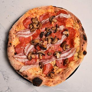 Pizza Slavonska + Coca-Cola