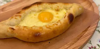 Хачапурі по-аджарськи