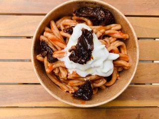 Casarecce integrali pomodori secchi e stracciatella bufala