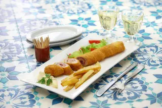 Flamenquín De Lomo Y Jamón Con Patatas