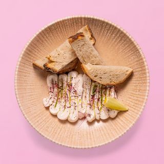 Лютика с квасен хляб