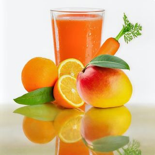 Centrifuga con carota, mango arancia