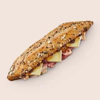 Gourmet de bacon y queso brie