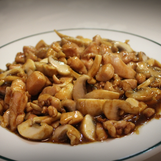 Pollo Con Champiñones