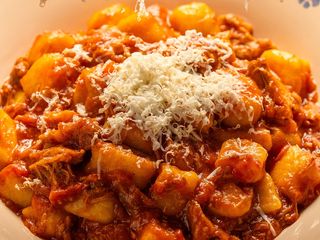 Gnocchi al ragù di Salsiccia e Pecorino