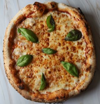Pizza Margherita 33x33