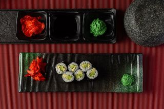 Авокадо маки (140г)