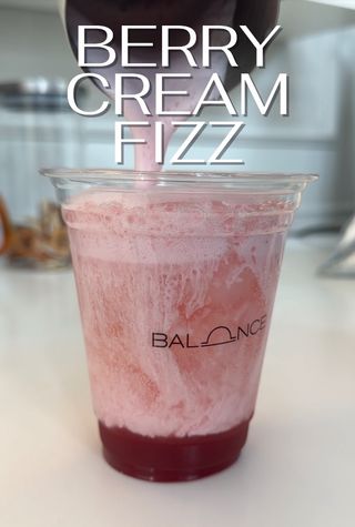 Berry cream fizz