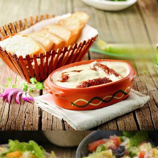 Ćevapi u kajmaku s lepinjom