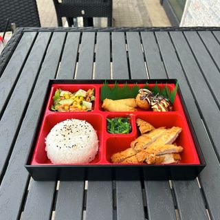 Bento pollo A