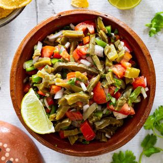 Ensalada De Nopales (Vegano)