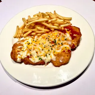 Escalopa de pollo gratinada a la napolitana