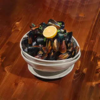 MIDII DE MAREA NEAGRA IN SOS DE VIN ALB 700G