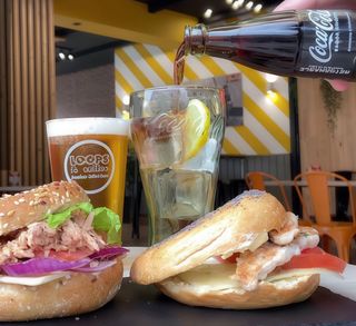 Combo Box Bagel de Bacon + Bebida + Donuts Gratis