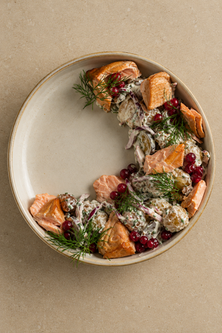 ENSALADA CON SALMON/салат с копченым лососем