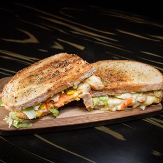 Tosta de kebab (meia ou inteira)