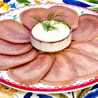 Язик яловичий з ніжним соусом