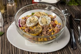 Salată Tonno