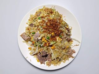 Ryż smażony z wołowiną, surówka 350g