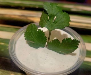 Salsa De Ajo Y Cilantro