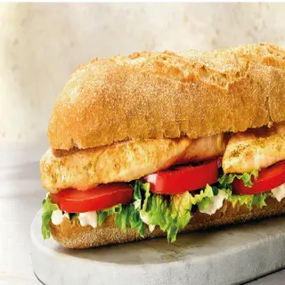 Bocadillo de pinchitos de pollo