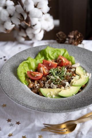 Salată caldă cu năut