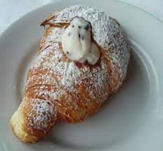 Cornetto crema di ricotta