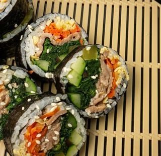 Samgyounsalgwa kimbap