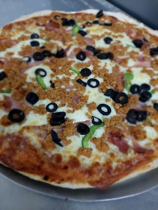 Pizza Napolitana (Média)