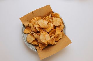 Patatine ruspanti al sale