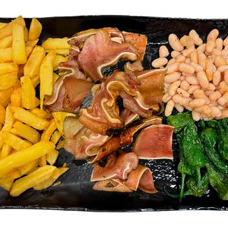 Combinado de oreja de cerdo a la brasa