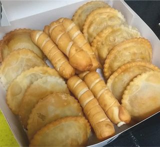 FIESTERO:   30 Pastelitos * + 30 Tequeños Queso