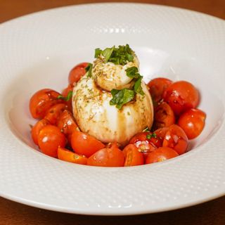Ensalada De Burrata De Puglia