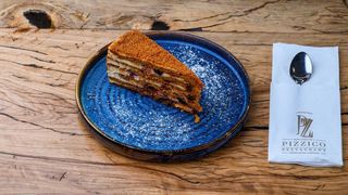 Tort Medovik Caramelizat