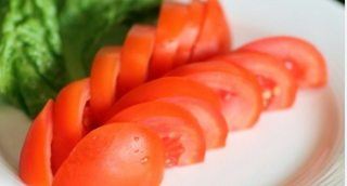 Домати (100г)