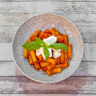 Pasta caprese