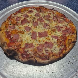 Pizza de 30 cm de Massa italiana, ingeniería a tu gusto 