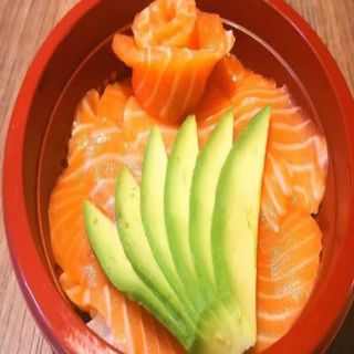 Chirashi Salmón (10 Pzs.) 