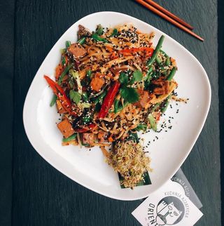 Sezonowe warzywa z tofu