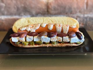 Пикантен Хот Дог (270g)