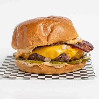 American bacon cheeseburger.