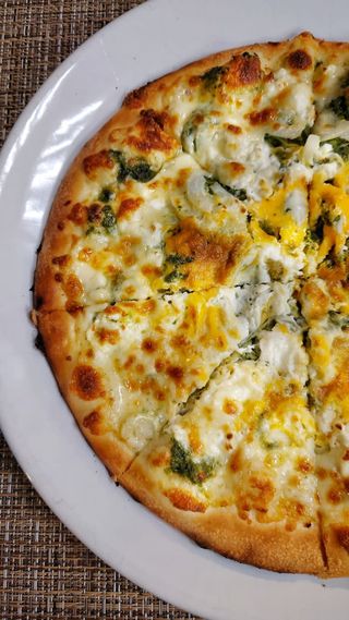 Спаначена пица (30см)