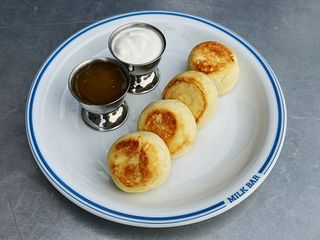 Klasyczne syrniki ze śmietaną i miodem (240g)